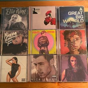 CDs // Miley Cyrus, Shawn Mendes etc.